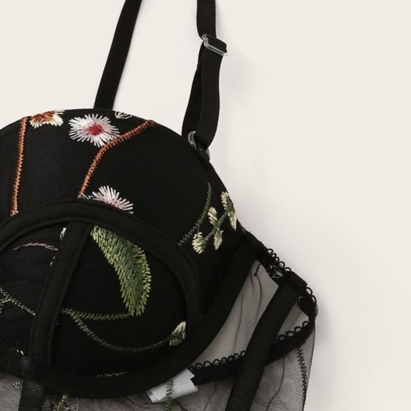 Floral Embroidery Mesh Underwire Lingerie Set - Picture 4 of 7